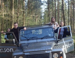 Land Rover training for young ecologists © Thomsonec
