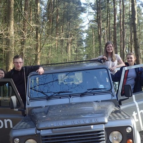 Land Rover training for young ecologists © Thomsonec