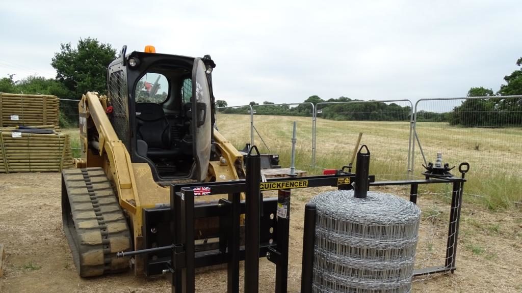 New Quick Fencer attachment makes fencing easy!